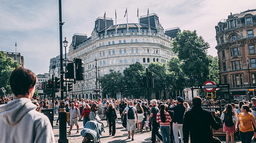 В Великобритании введут пожизненный запрет на продажу сигарет молодежи