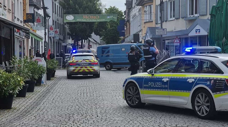 Неизвестные захватили заложников в отделении банка в Германии