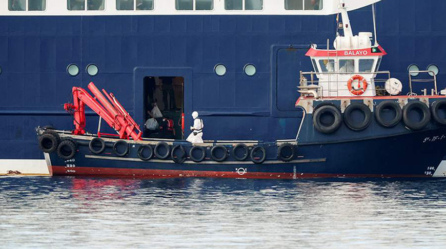 Почти 100 человек с судна MV Hondius эвакуировали после прибытия к Канарам