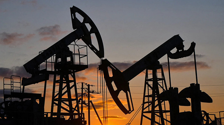 Иран потребовал вывести его нефть из-под санкций США