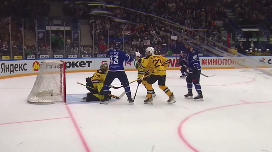 Белевич и Сапего забросили шайбы в воскресных матчах плей-офф КХЛ