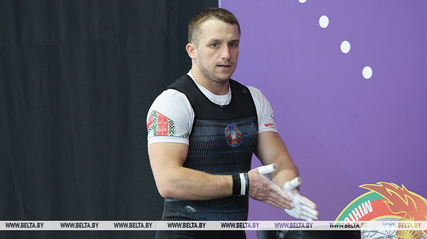 Штангист Лихорад стал шестым на континентальном форуме в Батуми