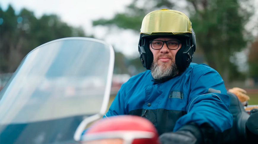 Продал гитару и купил 