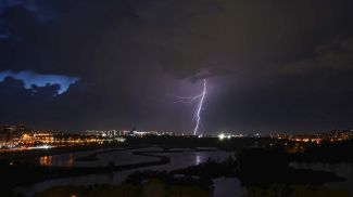 21 мая 2026 года. Гроза над Минском. Фото Рамиля Насибулина