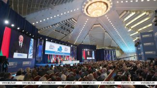 Александр Лукашенко во время пленарного заседания, посвященного торжественному открытию в Минске 26-й ежегодной сессии Парламентской ассамблеи ОБСЕ, июль 2017