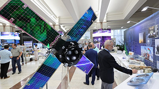 Новые спутники и аппаратура для космоса: какие программы реализуют Беларусь и Россия  