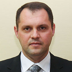 Александр Максименко