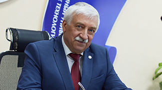 "В основе всего - труд ученого". Почему в БГУТ делают ставку на науку 