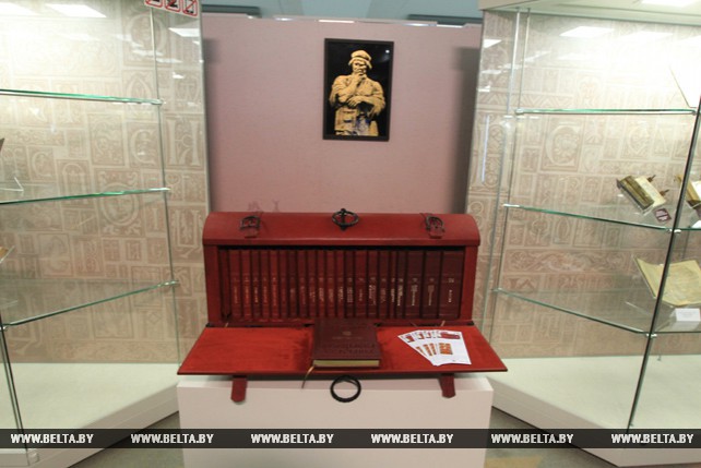 Библия Гутенберга и оригинальные издания Скорины представлены на международной выставке в Минске