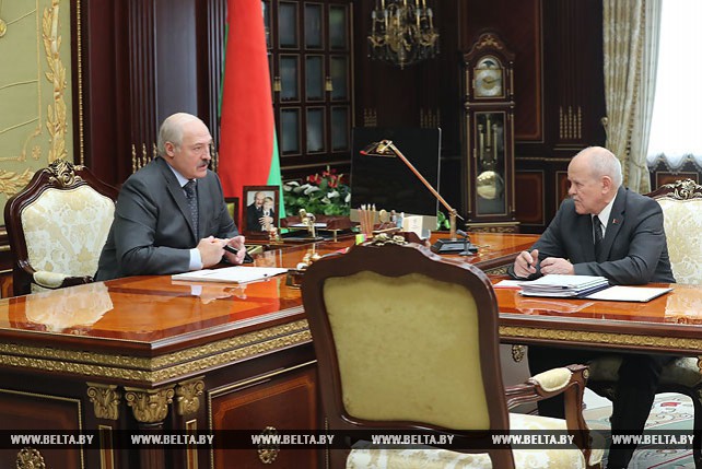 Лукашенко принял с докладом председателя Комитета государственного контроля Леонида Анфимова