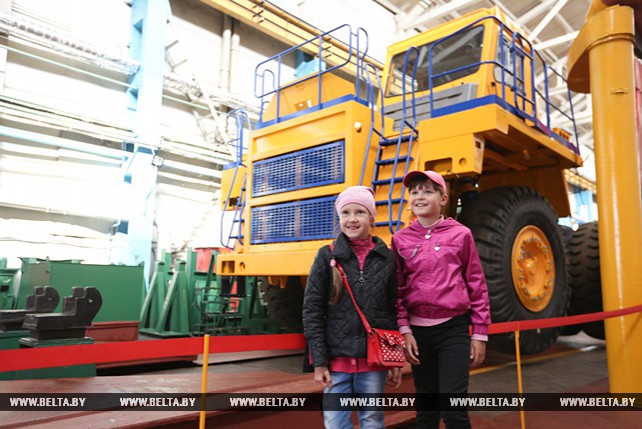 БелАЗ провел день открытых дверей к празднику машиностроителя