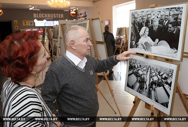 Выставка мэтра репортажной фотографии Николая Желудовича открылась в Могилеве