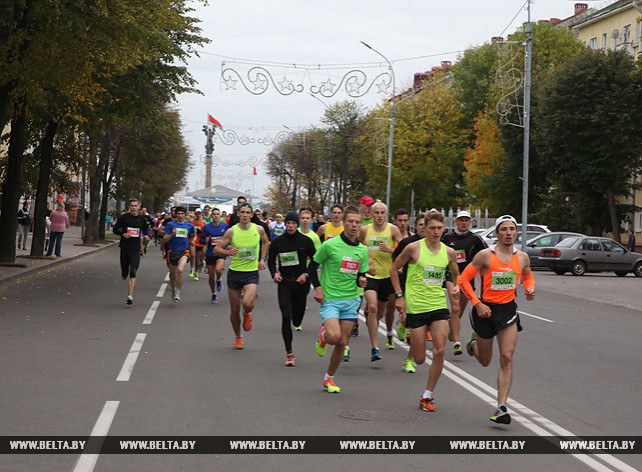 Атлеты из пяти стран приняли участие в легкоатлетическом марафоне в Могилеве
