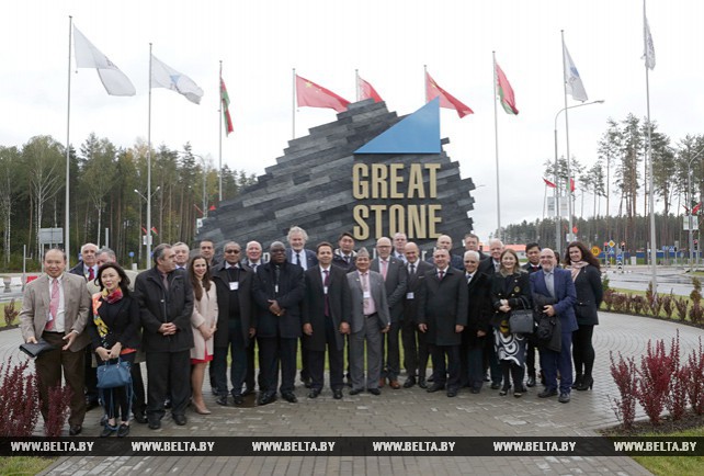 Почетные консулы Беларуси посетили "Великий камень"