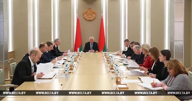 Совещание по совершенствованию научной сферы Беларуси прошло в Совете Республики