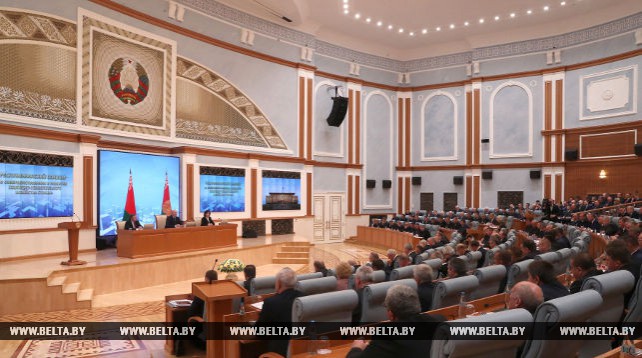 Лукашенко принял участие в республиканском семинаре о совершенствовании и развитии ЖКХ