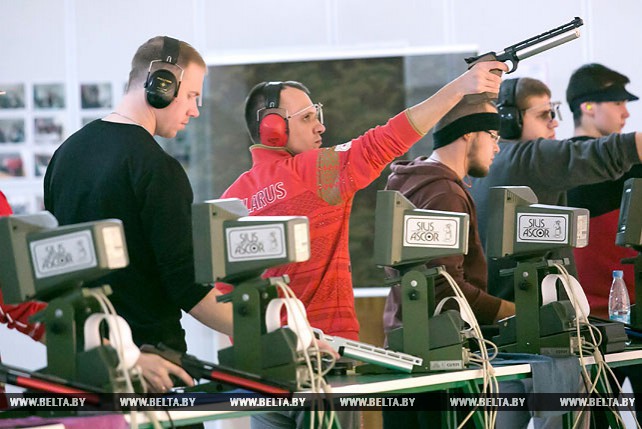 Международный турнир по пулевой стрельбе из пневматического оружия проходит в Бресте