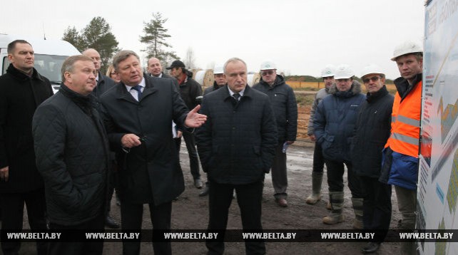 Кобяков ознакомился со строительством промышленно-логистического центра в Оршанском районе