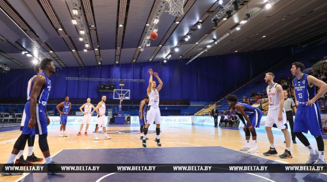 Баскетболисты "Цмокi-Мiнск" победили "Бней Герцлию" в Кубке ФИБА-Европа