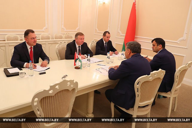 Кобяков встретился с послом Таджикистана в Беларуси