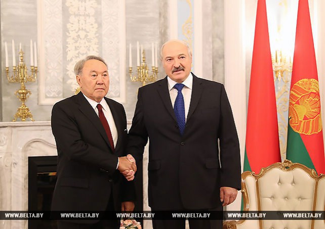 Лукашенко рассчитывает на создание более мощной торгово-экономической базы отношений Беларуси и Казахстана