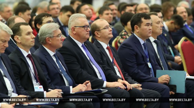 Беларусь и Казахстан должны в 2020 году выйти на товарооборот минимум в $1 млрд
