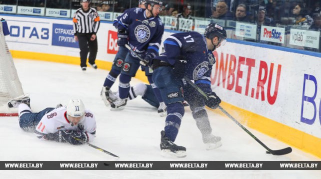 Хоккеисты "Динамо-Минск" победили "Слован" и прервали серию из четырех поражений