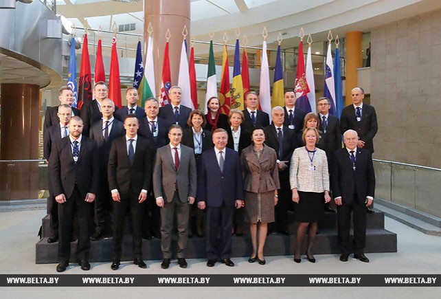 Встреча глав правительств стран ЦЕИ проходит в Минске