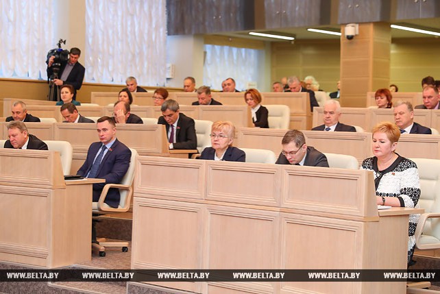 Мясникович выступил на открытых парламентских слушаниях на тему "Партнерство ветвей власти как необходимое условие успешного достижения Целей устойчивого развития"