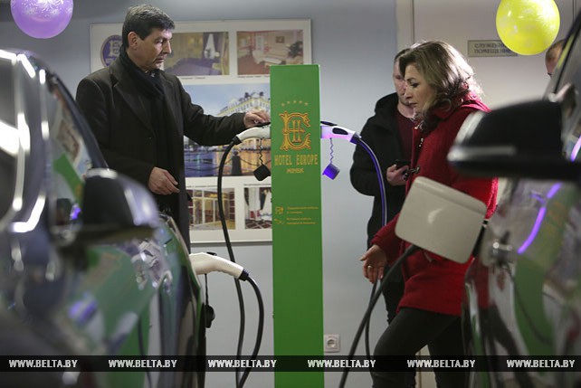 Зарядная станция для электромобилей открылась в отеле "Европа"