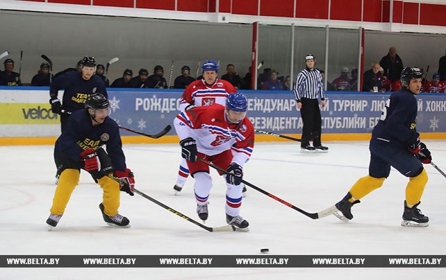 Команда Чехии разгромила хоккеистов Швеции на Рождественском турнире