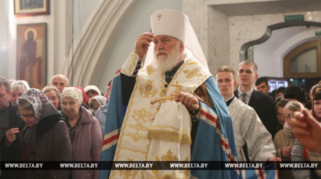 Рождественское богослужение в Свято-Духовом кафедральном соборе Минска