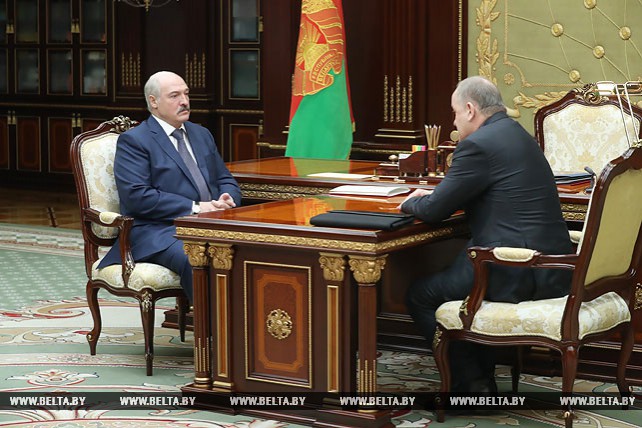 Лукашенко обсудил с Каллауром планы по оптимизации в сфере кассово-инкассаторских услуг
