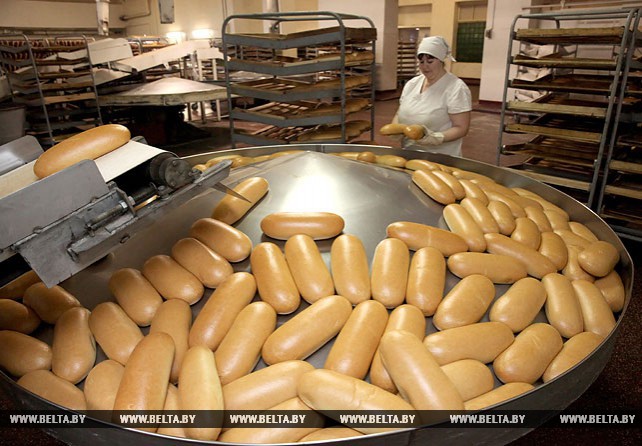 Около 10 т хлебобулочных изделий выпускаются на новой линии на Оршанском хлебозаводе