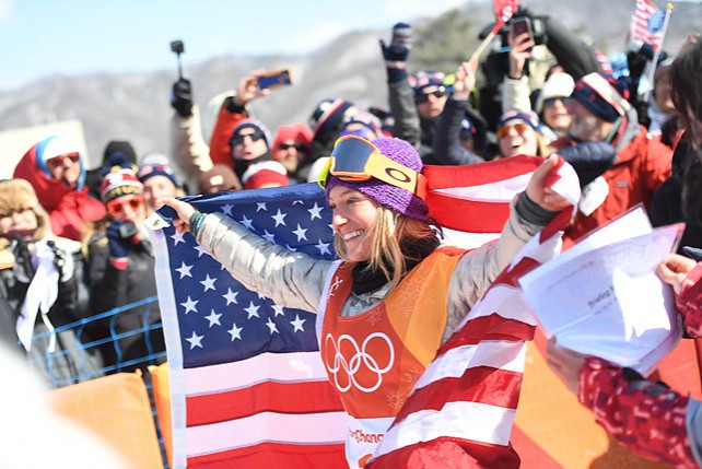 Сноубордистка из США Джейми Андерсон выиграла золотую награду в слоупстайле на зимних ОИ