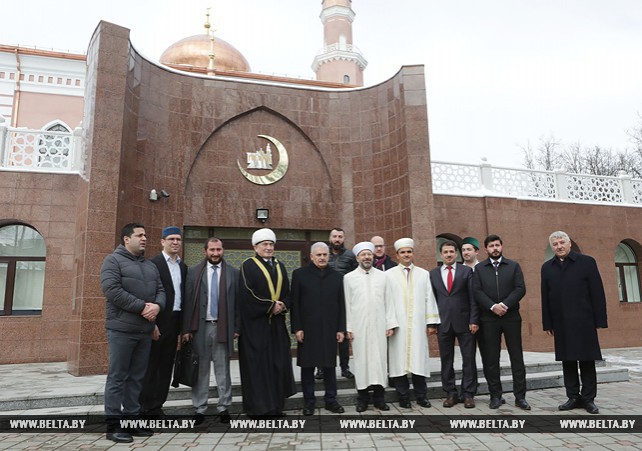 Премьер-министр Турции посетил мечеть Мусульманского религиозного объединения в Беларуси