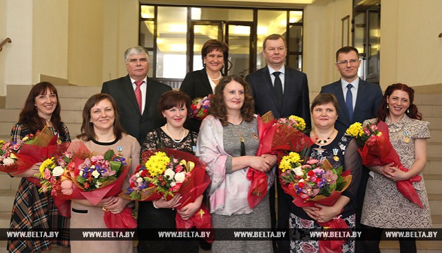 Шести женщинам Могилевской области вручены ордена Матери
