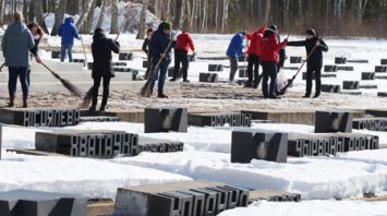 В мемориальном комплексе "Хатынь" прошла республиканская трудовая акция