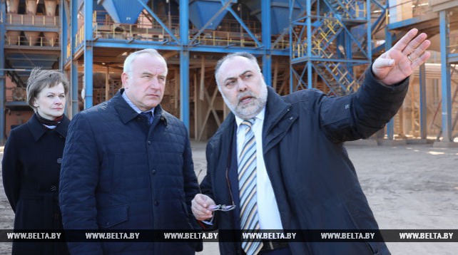 Шерстнев посетил Завод керамзитового гравия в Новолукомле
