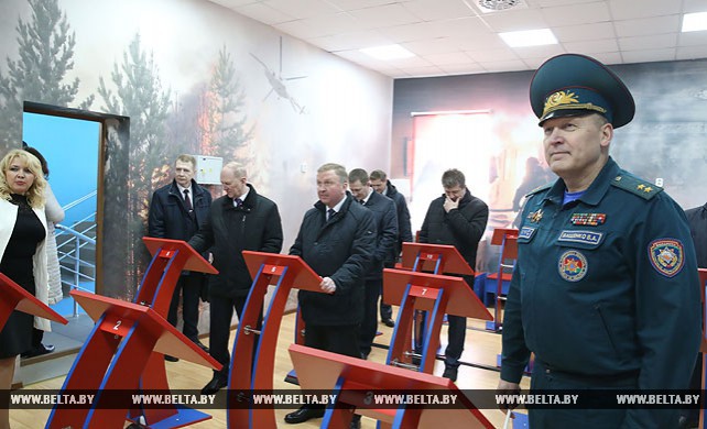 Кобяков посетил Центр безопасности МЧС в Лиде