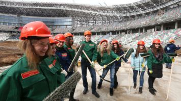 Акция "Труд крут!" прошла на стадионе "Динамо"