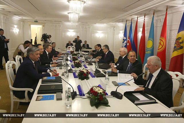 Заседание Совета министров иностранных дел СНГ в Минске в узком составе