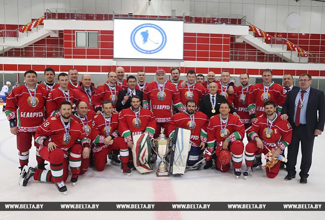 Хоккейная команда Президента Беларуси в девятый раз выиграла Республиканский любительский турнир