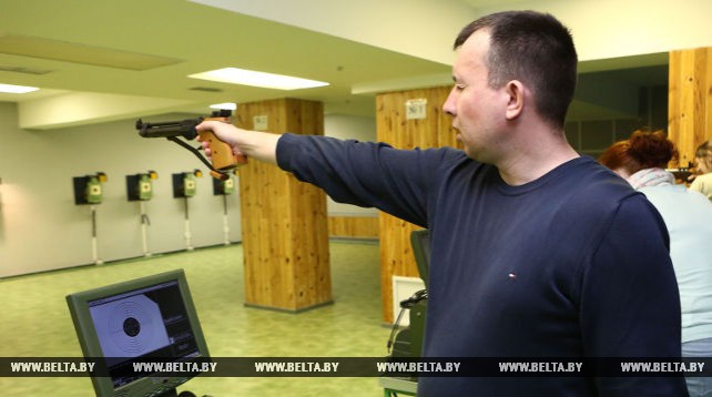 В Гродно провели первый среди журналистов турнир по стрельбе