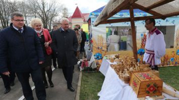 Парламентарии ознакомились с развитием малого предпринимательства в Славгородском районе