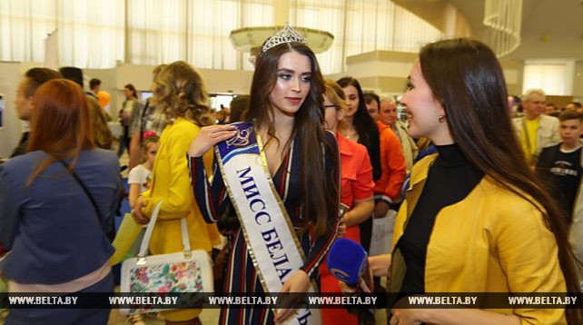 Мисс Беларусь-2018 посетила выставку "СМІ ў Беларусі"