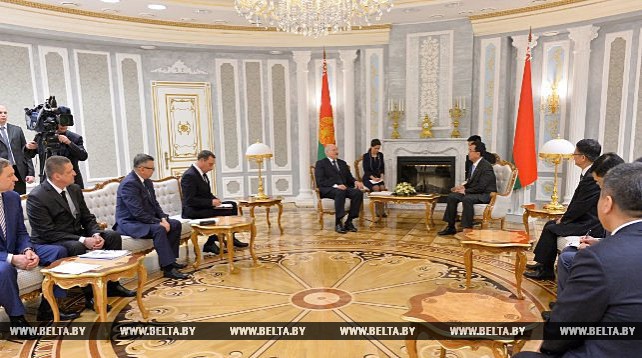 Лукашенко встретился с руководством китайской корпорации "СИТИК Групп"