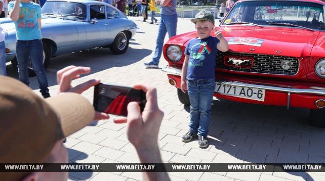 Ретроавтомобили из 8 стран собрал фестиваль в Минске