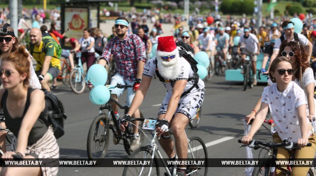 Более 15 тыс. велосипедистов вышли на старт "Viva Ровар"