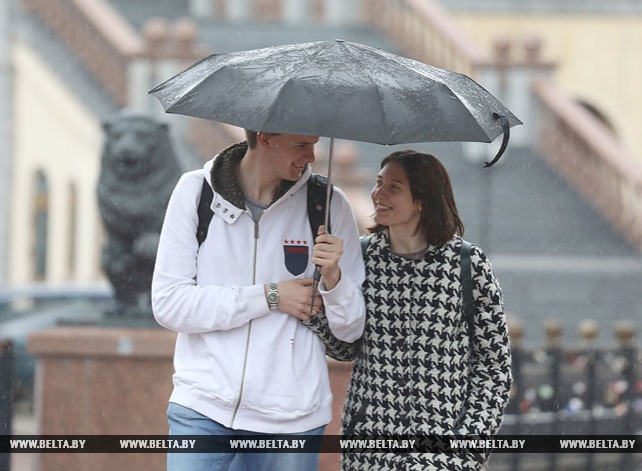 Первый весенний дождь прошел в Витебске